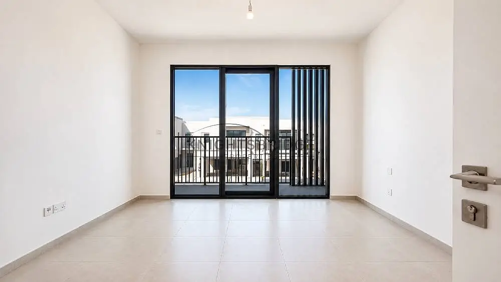 Single Row I Best Price | Close To The Park