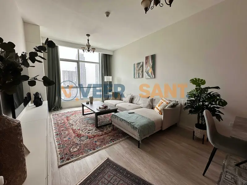 Veer & Sant Real Estate is delighted to present this fully furnished 1-bedroom apartment located in Marina Diamond 4. 