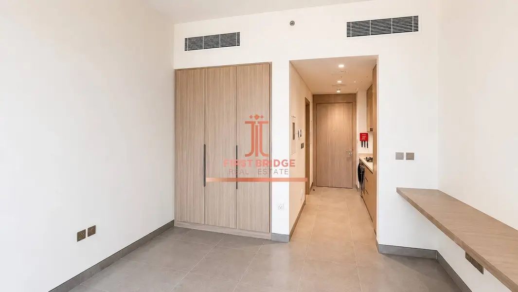 JGE VIEW | MID FLOOR | SEMI FURNISHED
